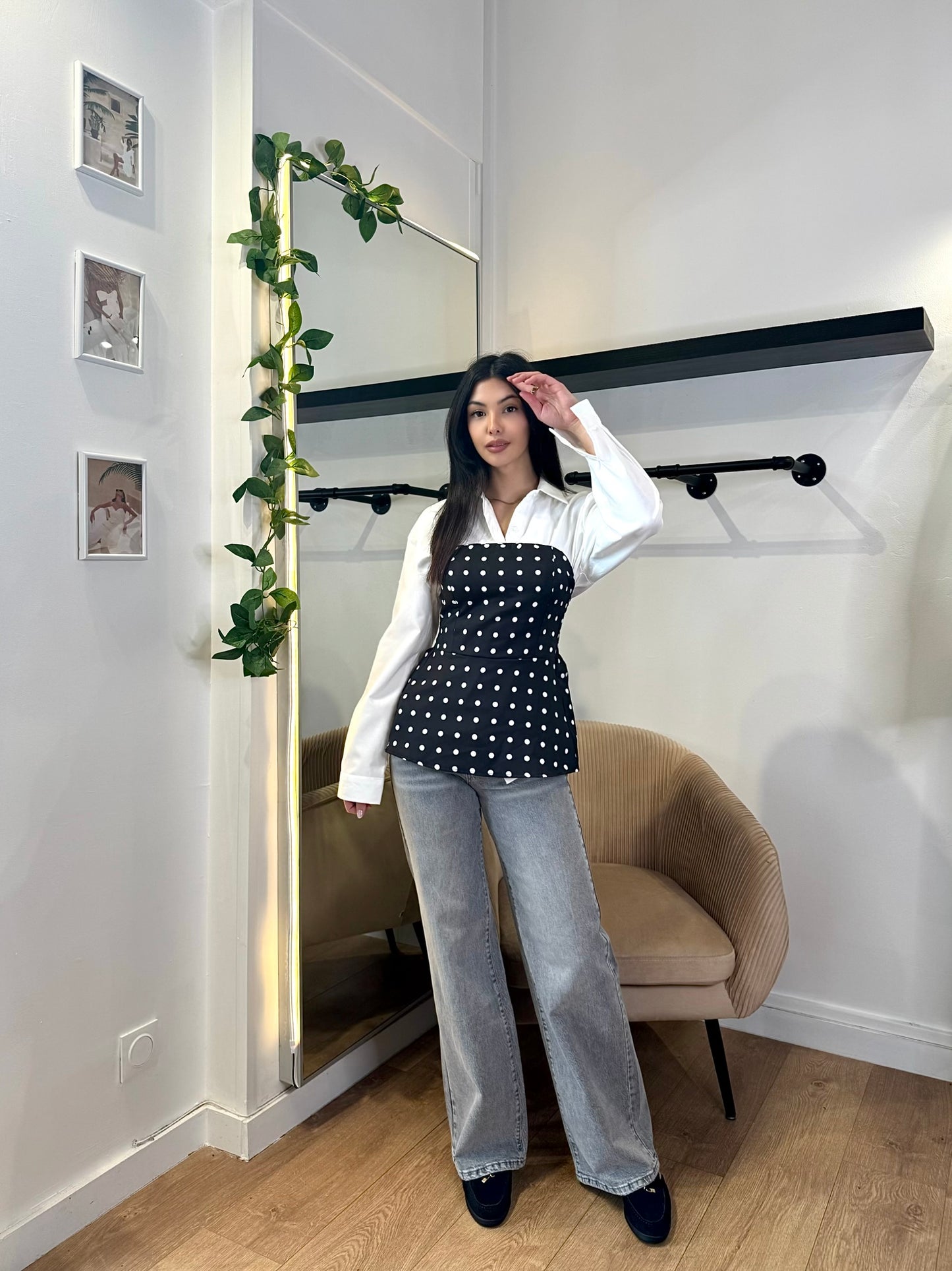 Corset à pois – Silhouette sculptée & style rétro chic