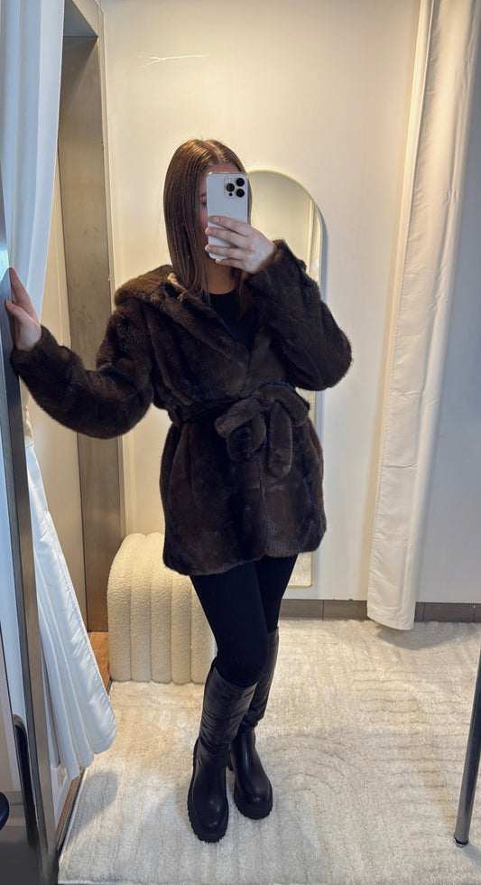 FOURRURE MARRON AVEC CAPUCHE