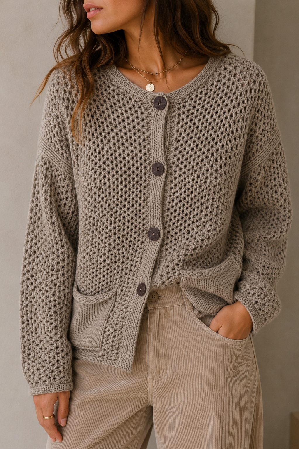 Gilet Bohème Taupe – Maille Texturée