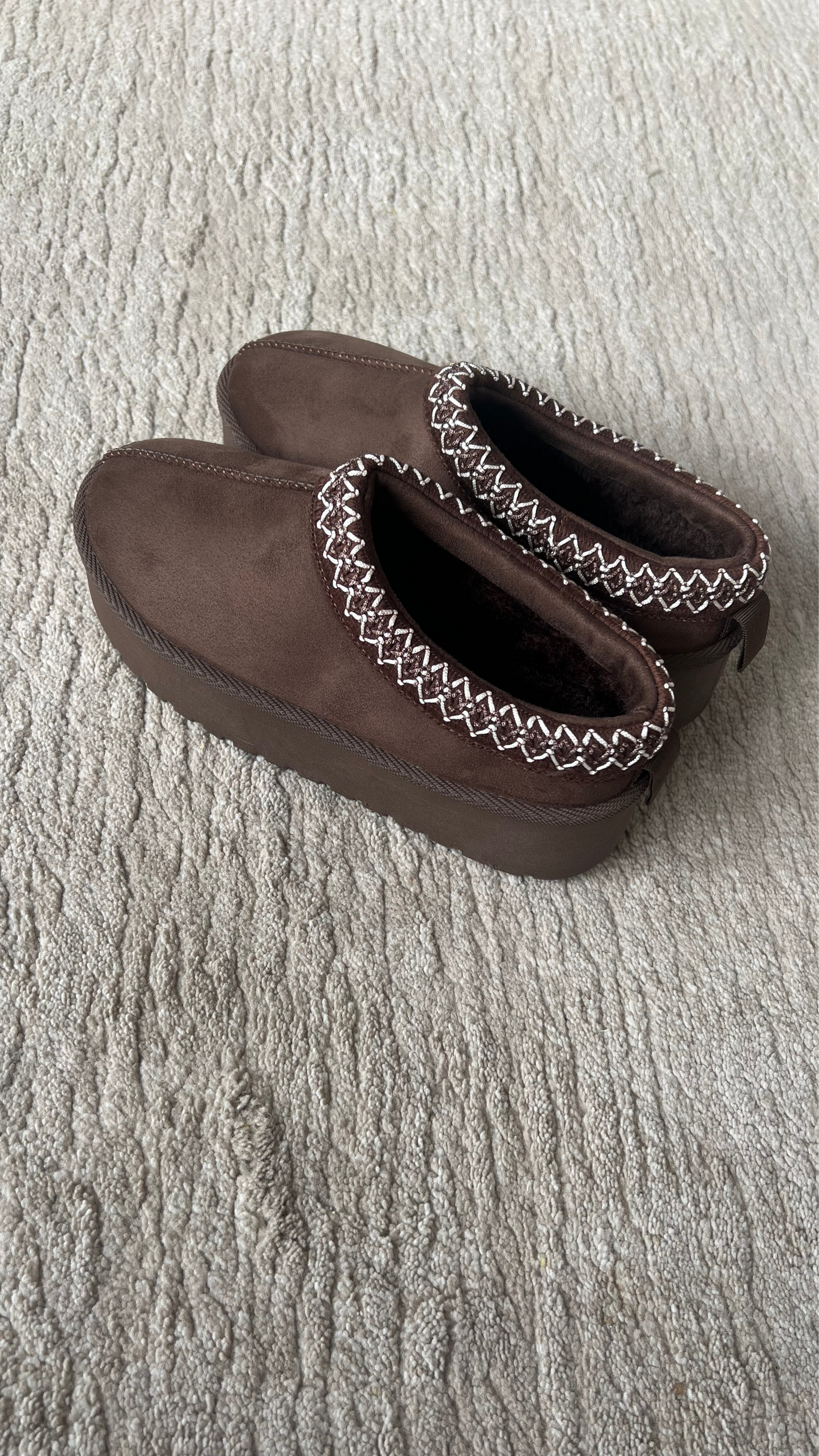 MULES FOURRÉES MARRON