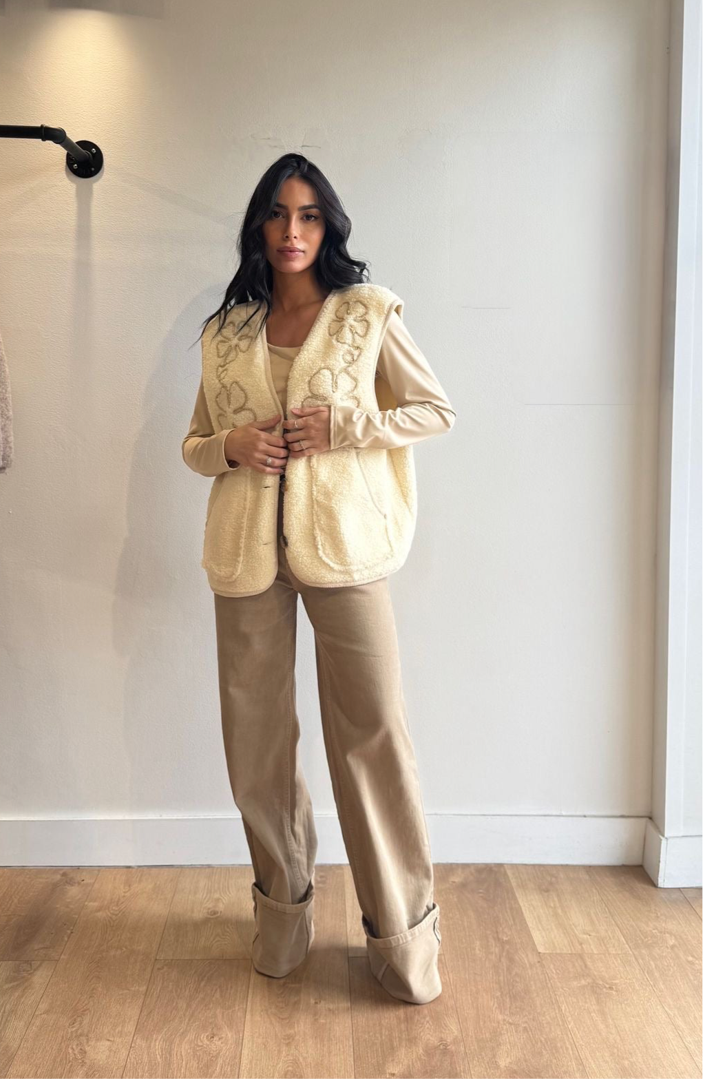 VESTE TEDDY BRODÉ CRÈME