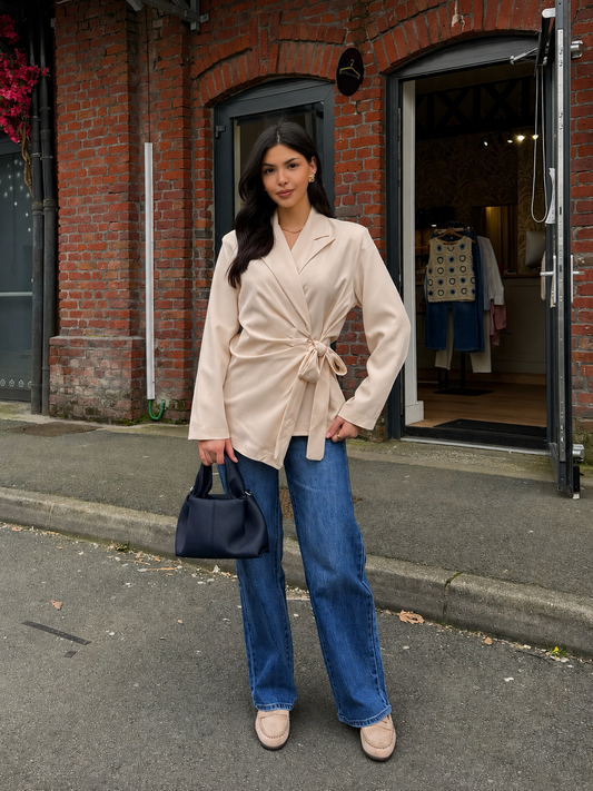 Blazer à nouer beige – Élegance & simplicité