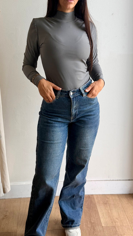Jean bleu fonçé coupe droite