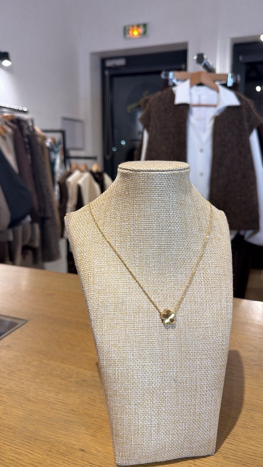 COLLIER DORÉ FLEUR BRILLANTE