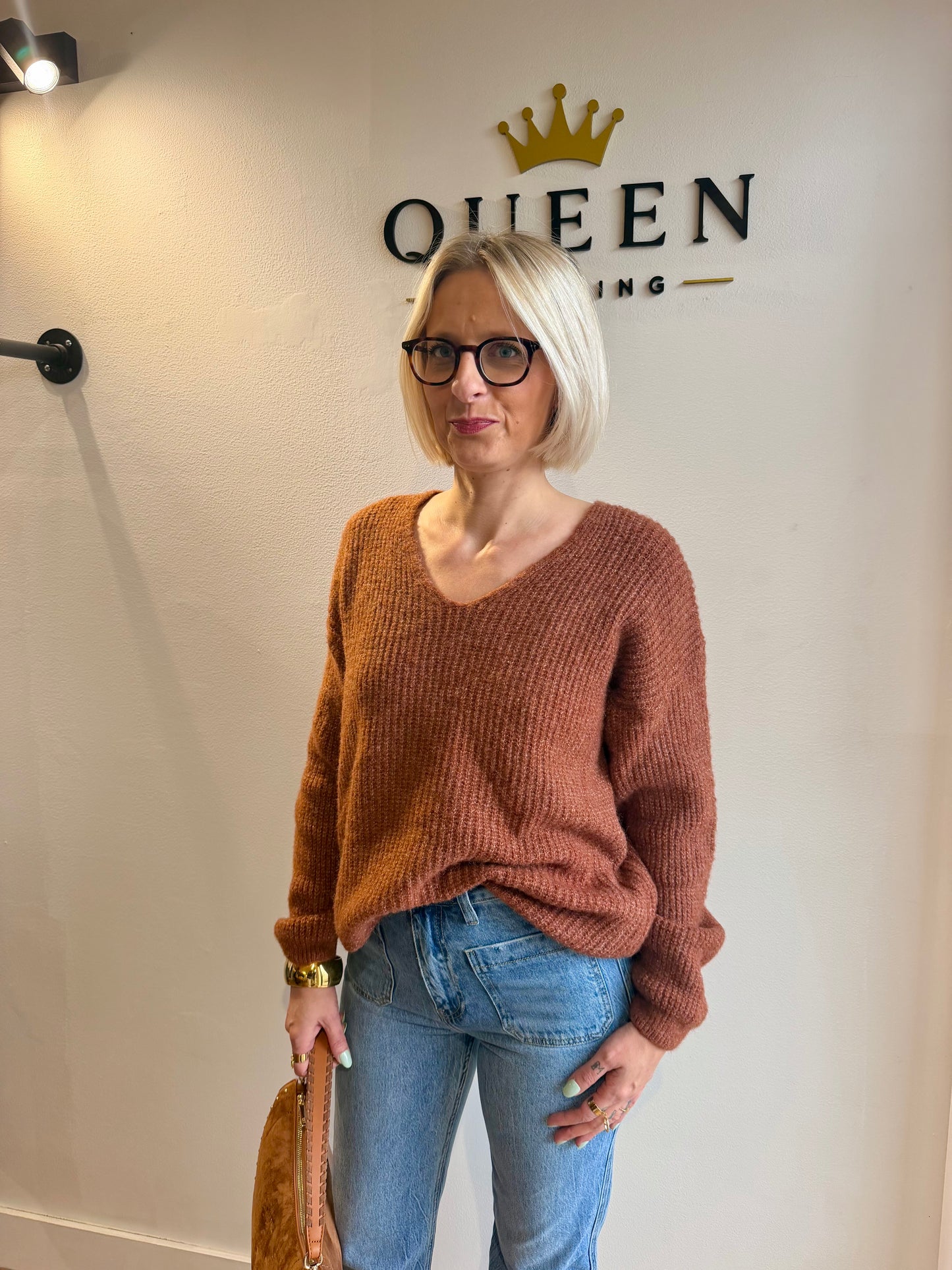 PULL EN MAILLE COL V TERRACOTTA