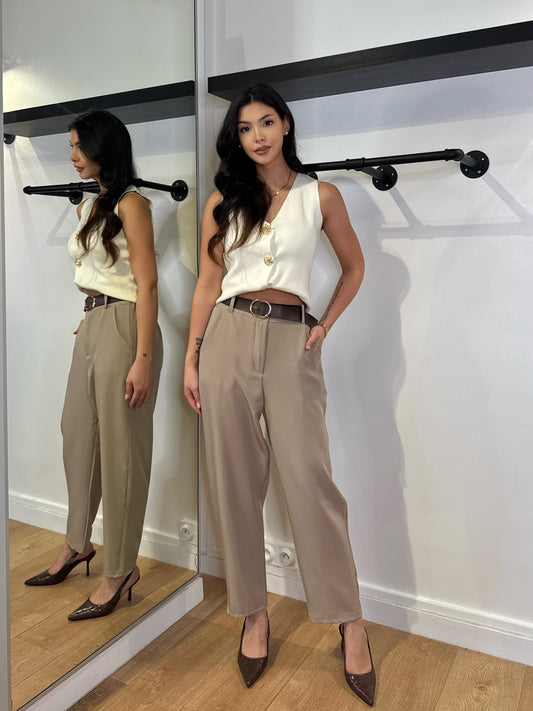 PANTALON BEIGE COUPE DROITE CEINTURE