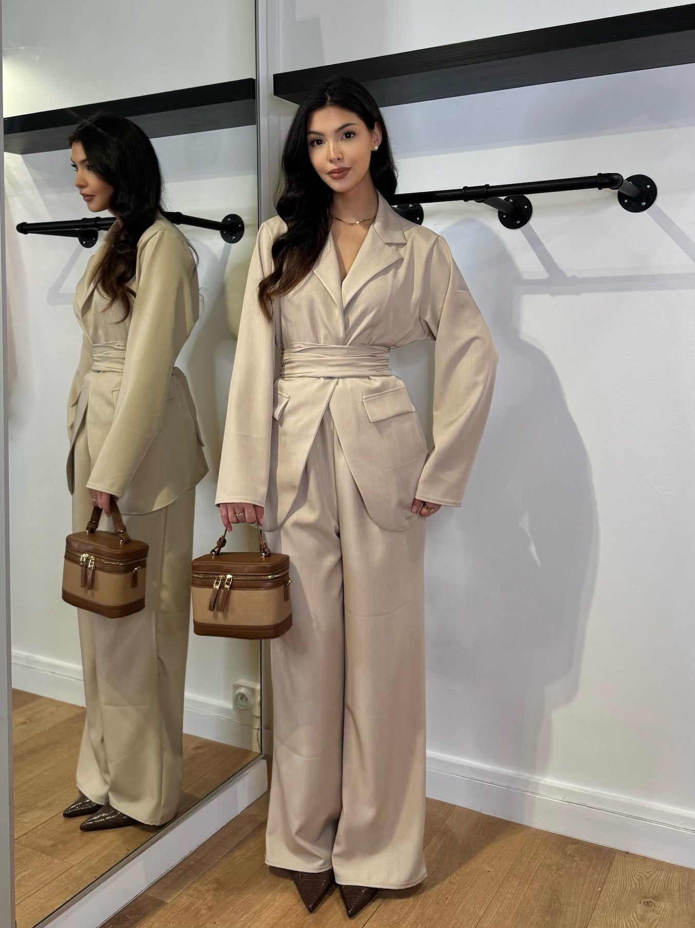 ENSEMBLE TAILLEUR CEINTRÉ