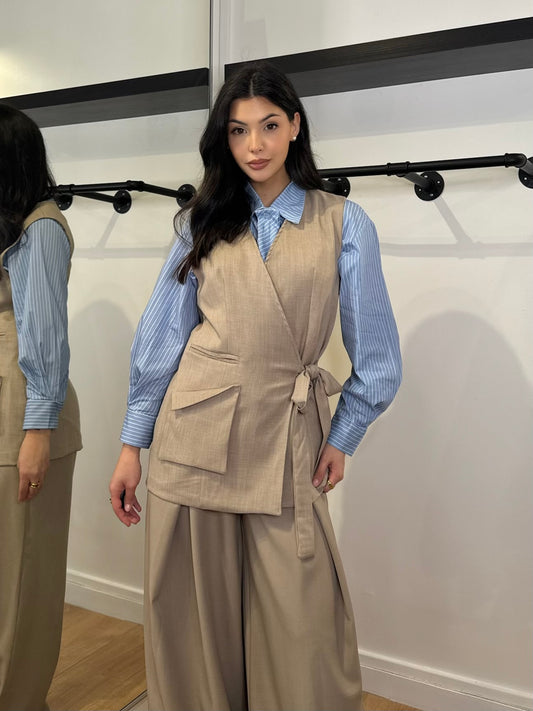 BLAZER SANS MANCHES A NOUER BEIGE