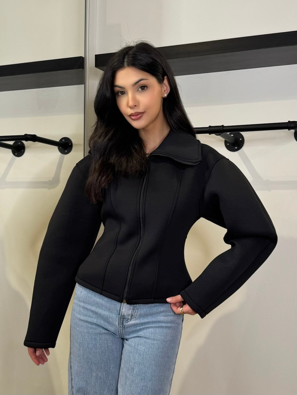 VESTE NÉOPRÈNE CINTRÉ NOIR