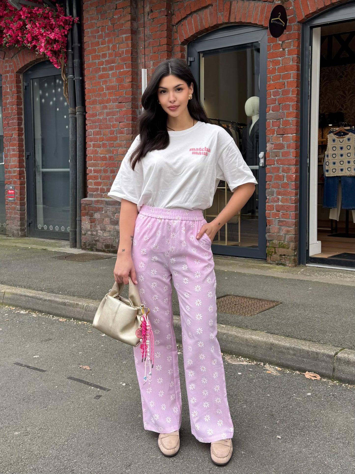 Pantalon vichy rose à fleurs – style romantique & tendance 🌸