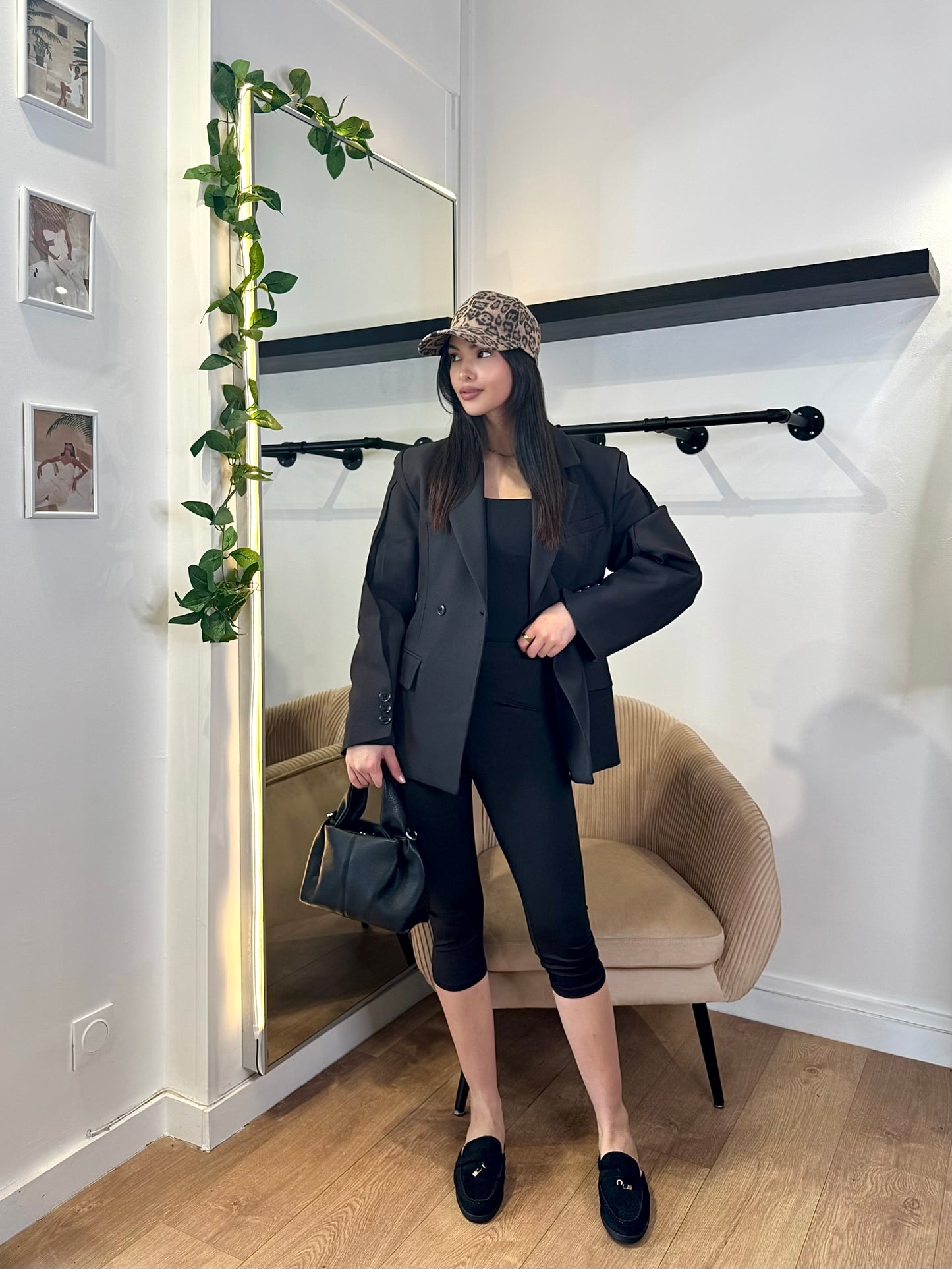Capri noir – Confort chic & style intemporec