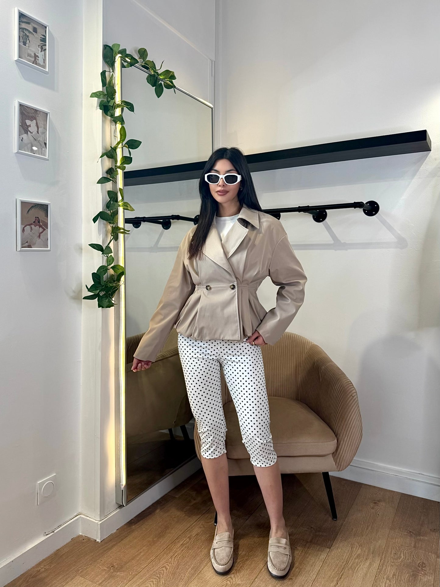 Trench court parfait – Élégance intemporelle & silhouette structurée