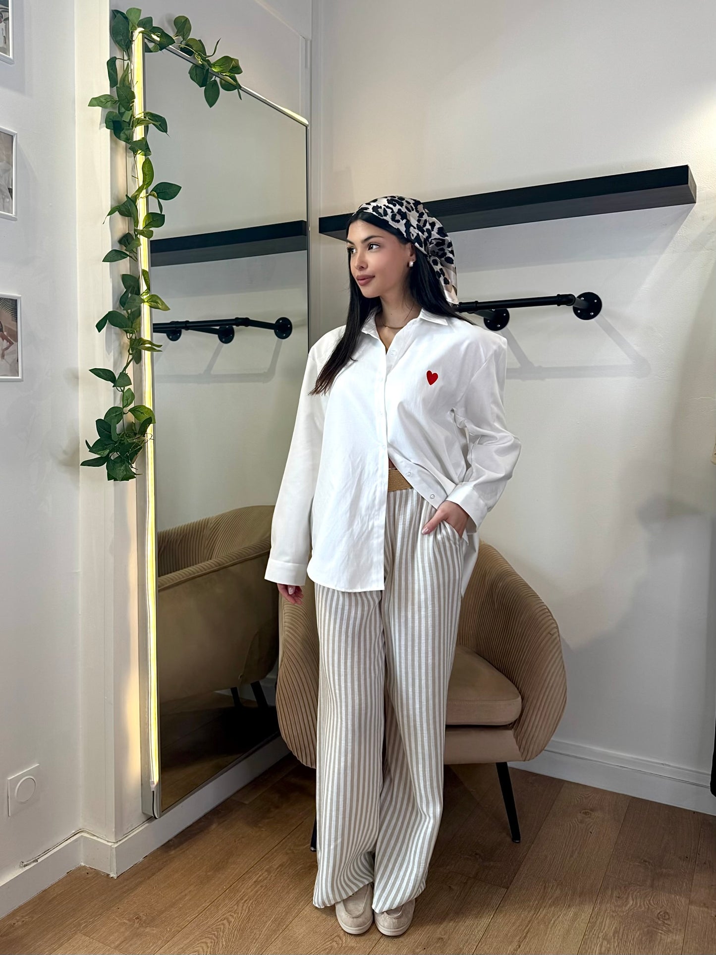 PANTALON LEGER RAYÉ BEIGE AVEC CEINTURE