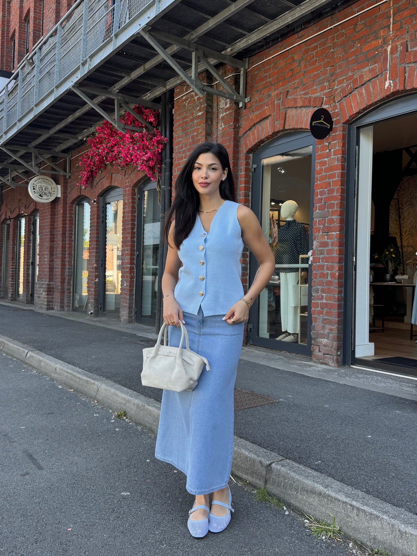 Jupe en jean bleu clair – Style casual & féminin