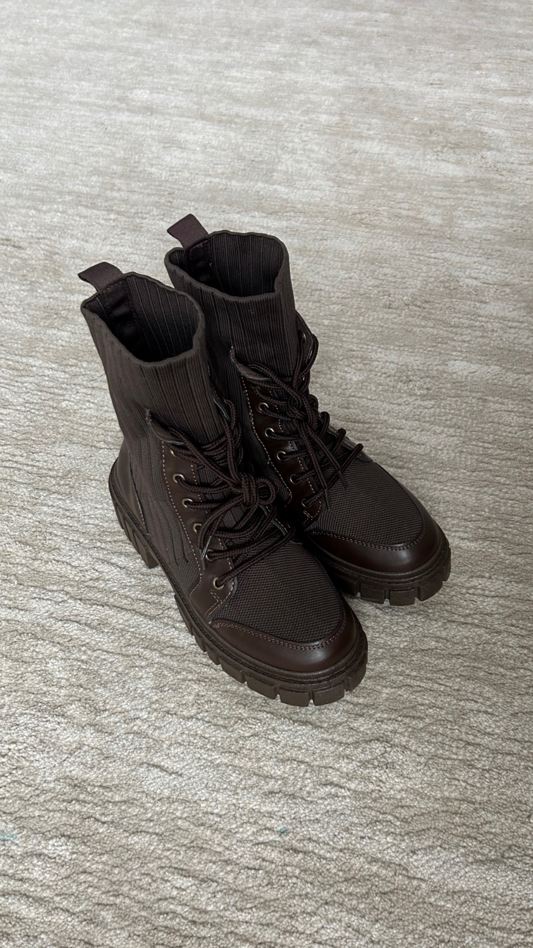 BOTTINES À LACETS CHOCO